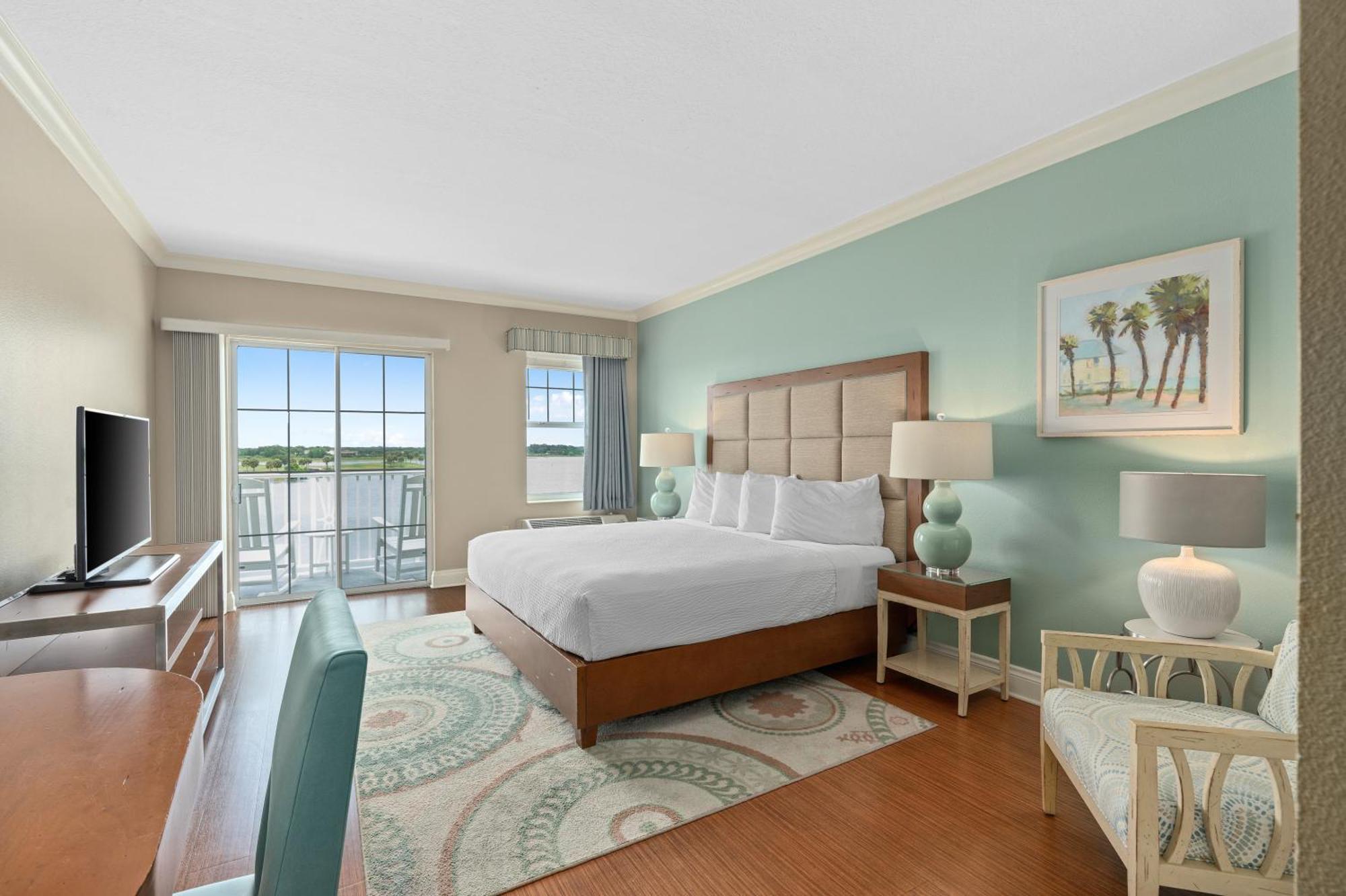 King Room Lake View,1636749982:JPEG